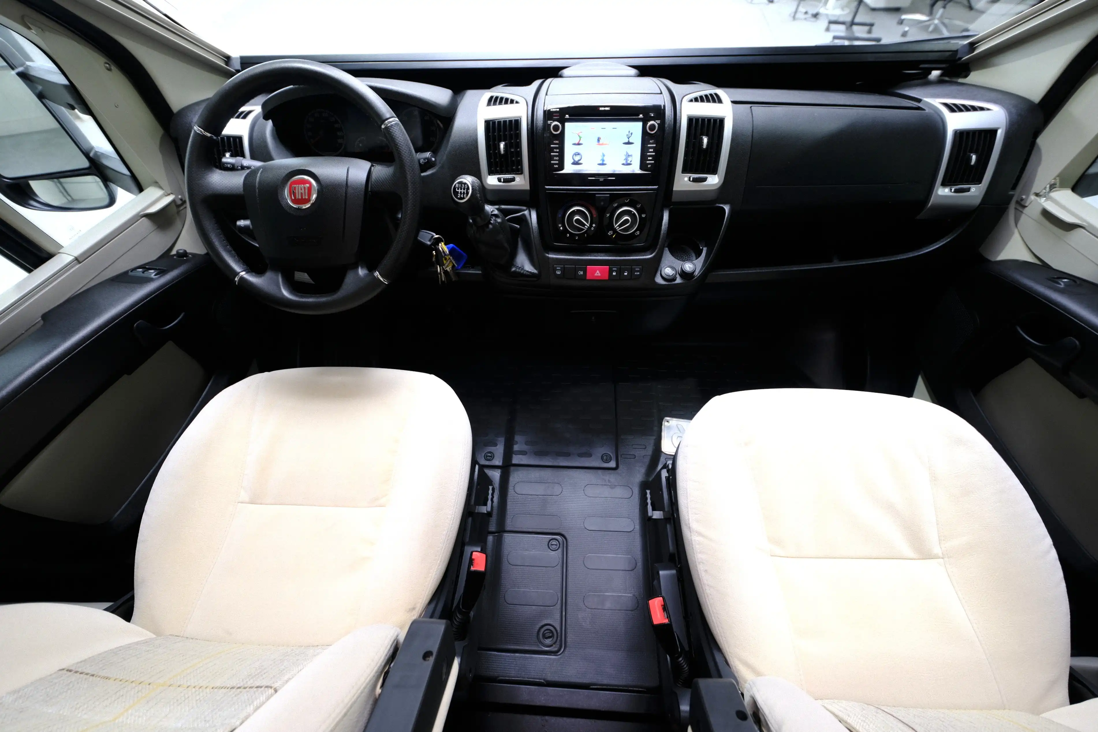 BUERSTNER Nexxo T 690 G Fifty-Five